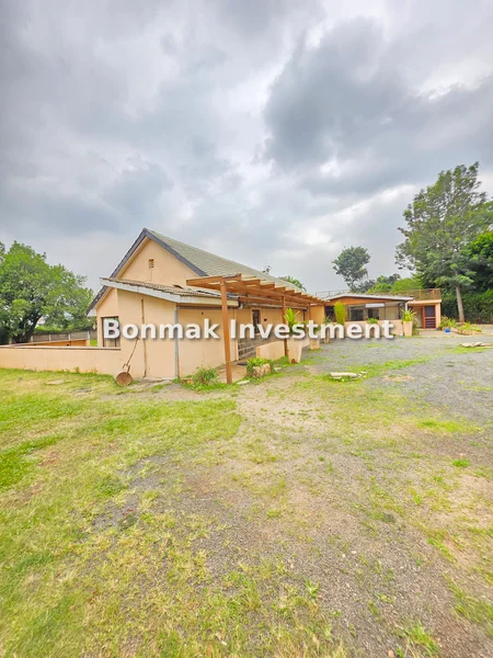 Commercial Property for rent in Lavington