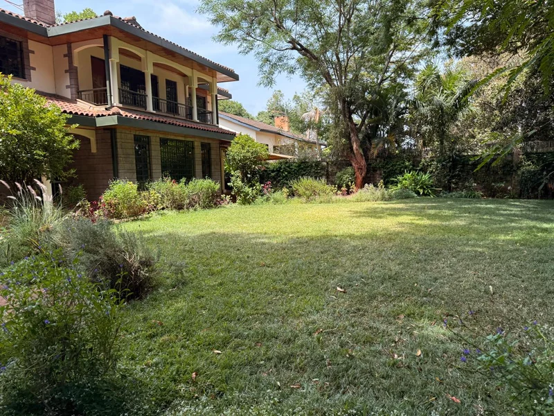 Nyari in a well secured gated community 5 bedrooms plus dsq all ensuite villa for sale
