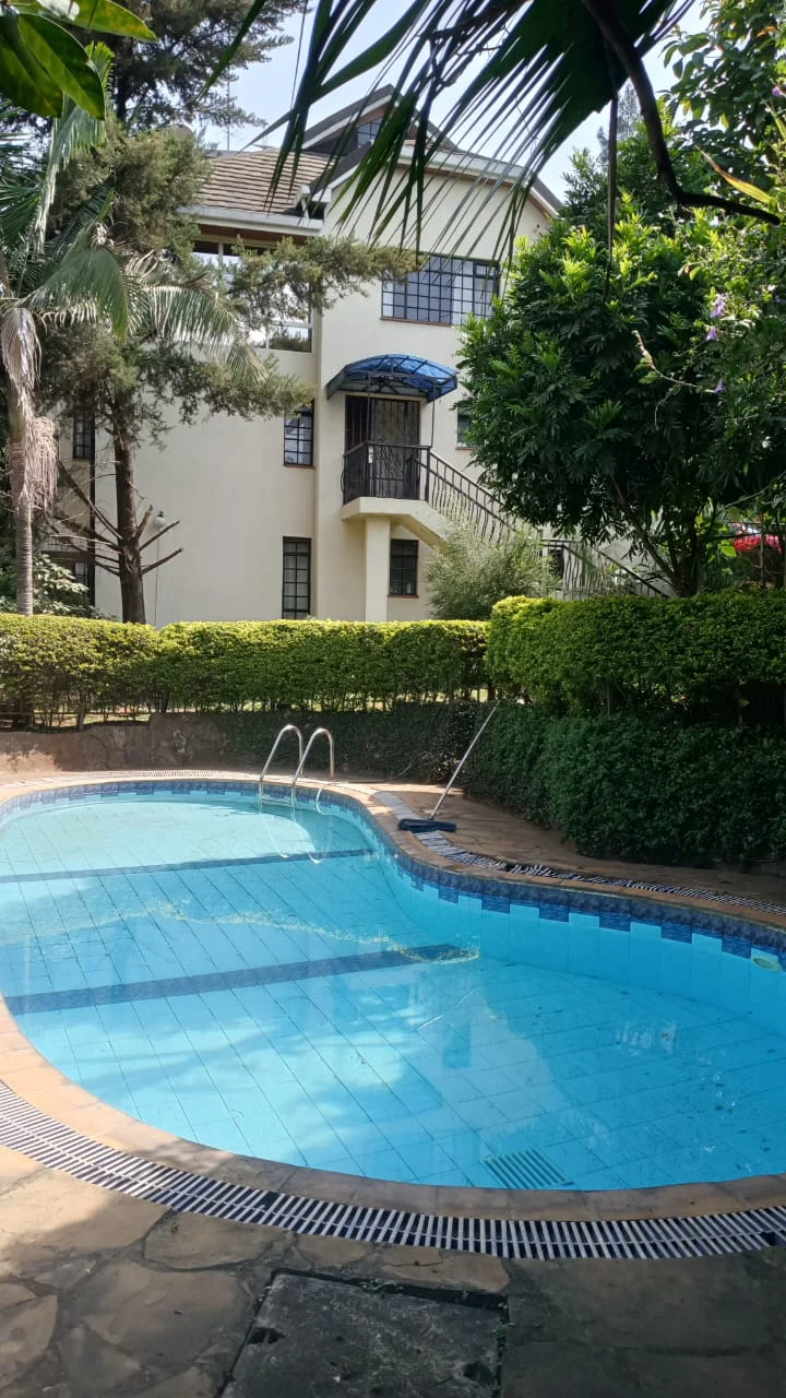 Villa, Kileleshwa. 5 Bedrooms, 3 Ensuite+ DSQ- Kileleshwa