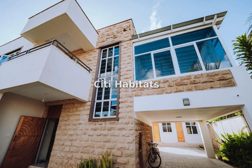 4-bedroom Villa for sale in Kenyatta Road