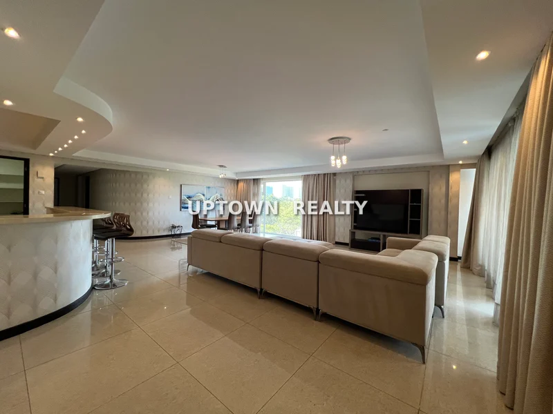 3-bedroom Apartment for rent in Riverside