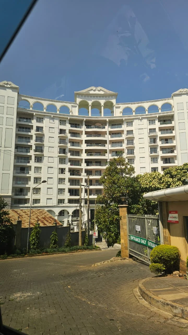 Colosseium Apartment
