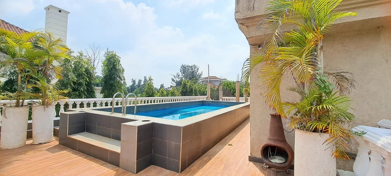 Unique Listings