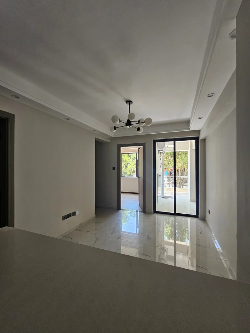 One bedroom with a study room in Kilimani to elt at Kes 60,000