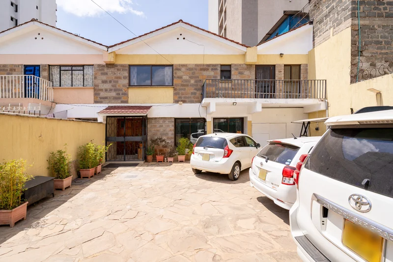 Spacious Corner 5 Bedroom Townhouse in South C