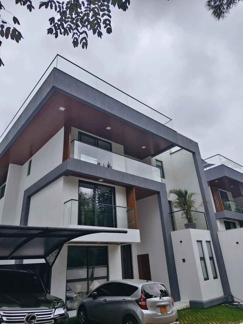 6-Bedroom Plus DSQ Luxury Villas For Sale in Lavington for KES 165,000,000