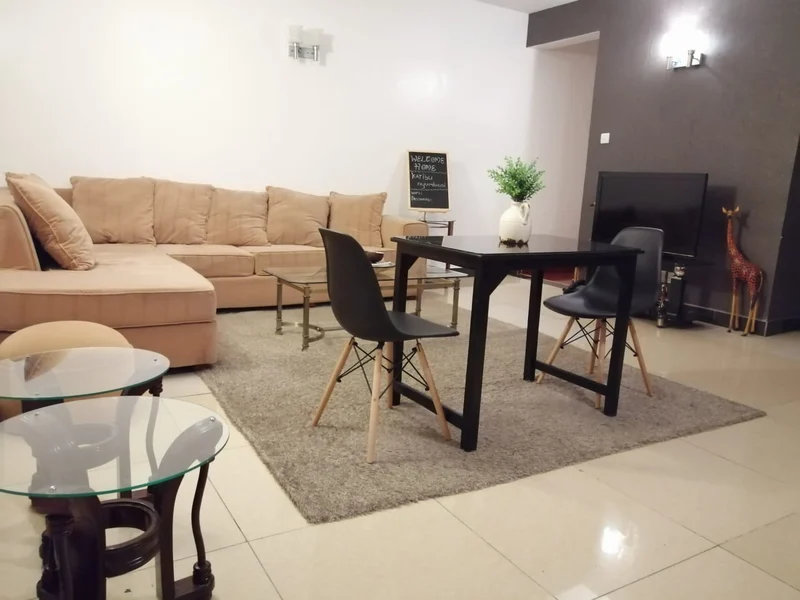 Quick sale of a Two 2bedroom for sale in Kilimani,gym and back up generator