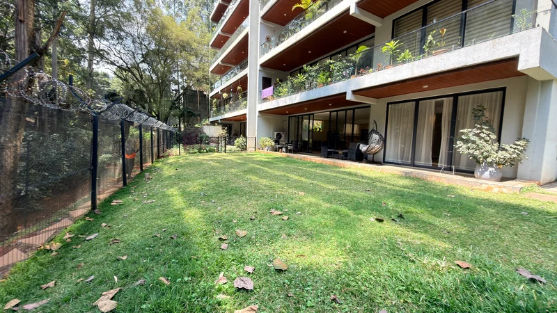 Spring valley off peponi road in a one of the most sought after areas Luxury modern 4 bedrooms plus dsq all ensuite garden apartment for rent
