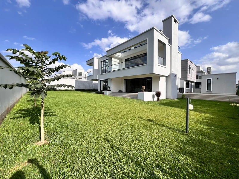 Five- bedroom villa for sale