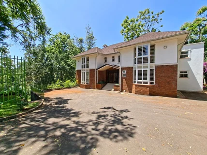 5-bedroom House for rent in Rosslyn, Westlands