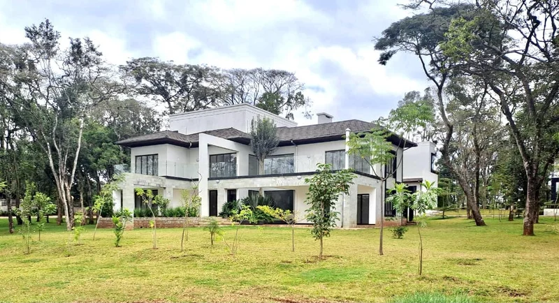Luxurious 5-Bedroom Villa | Karen