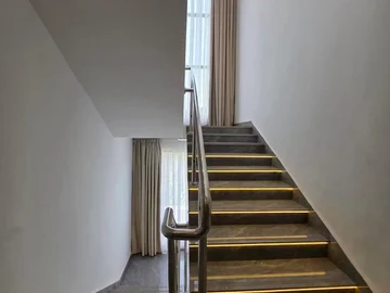 Thumbnail 12