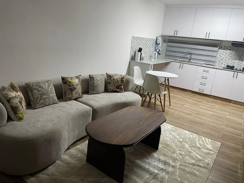1bedroom furnished and serviced Runda 1300usd