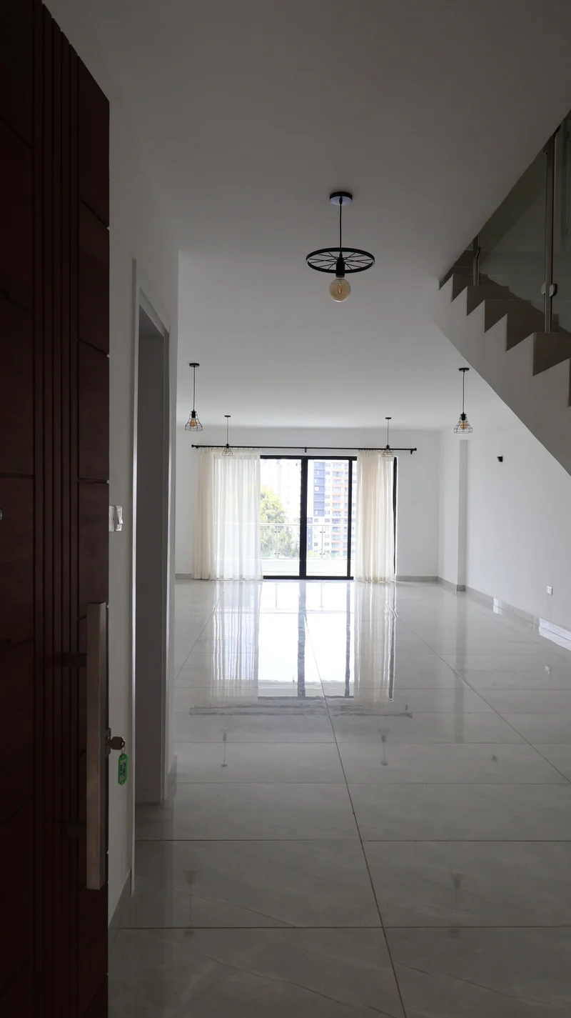 4 Bedroom Duplex Apartment