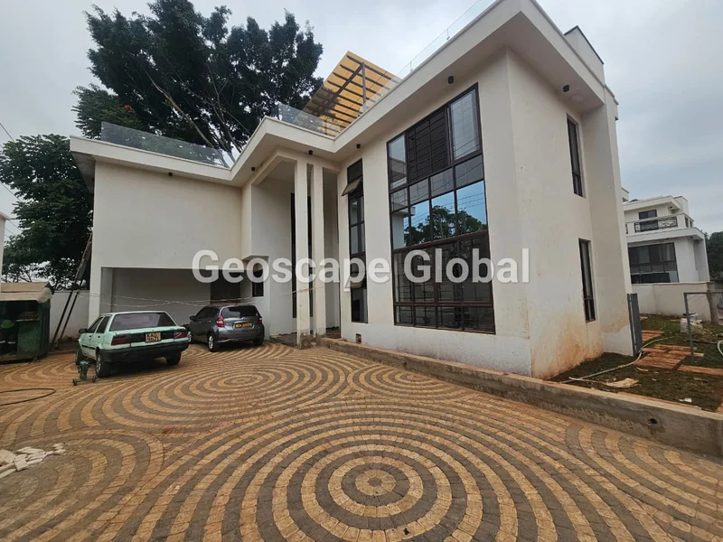 For Sale: Five-Bedroom House – Spring Valley