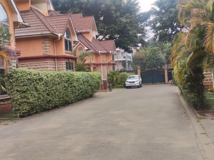 5-bedroom House for rent in Lavington, Nairobi