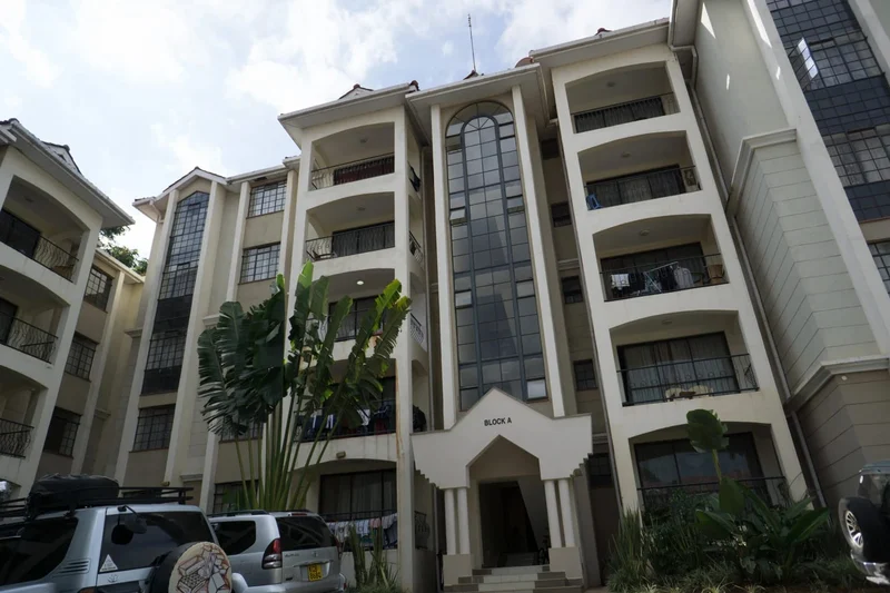Spacious 3-Bedroom Apartment + DSQ To Let in Lavington – KES 95,000 per month
