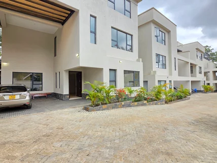 5-bedroom Townhouse for rent in Lavington, Nairobi