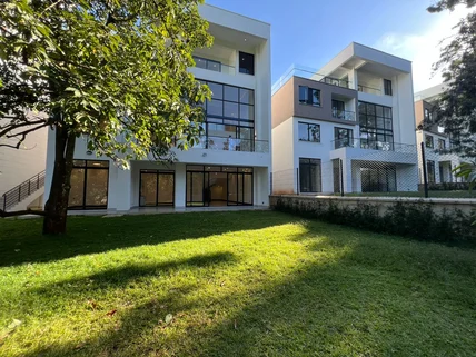 6-bedroom Townhouse for sale in Kitisuru, Westlands