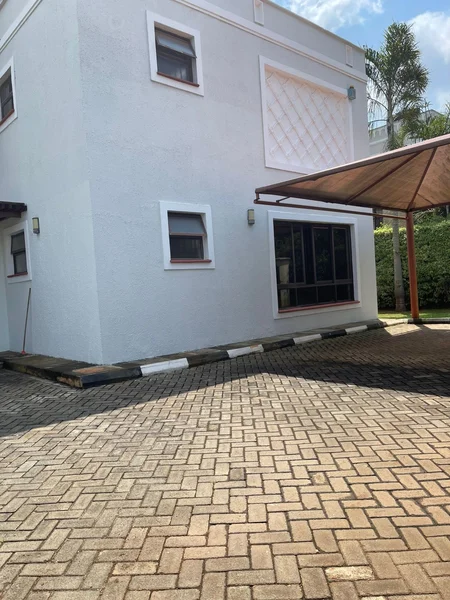 Luxury 5 Bedroom All-En-Suite Townhouse for Rent in Lavington | Private Garden | KShs 450K