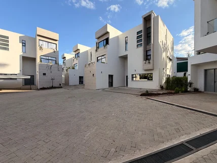 5-bedroom Townhouse for sale in Lavington, Nairobi