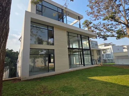 6-bedroom Townhouse for sale in Lavington, Nairobi