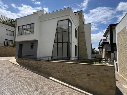 5-bedroom Townhouse for sale in Lavington, Nairobi