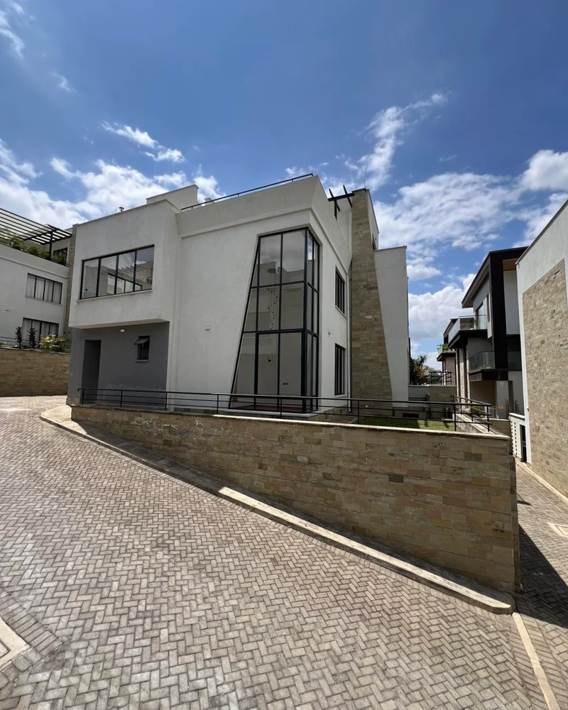 5 Bedroom Townhouse for Sale in Lavington