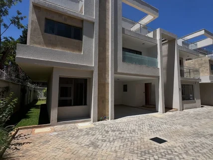 6-bedroom Townhouse for sale in Lavington, Nairobi