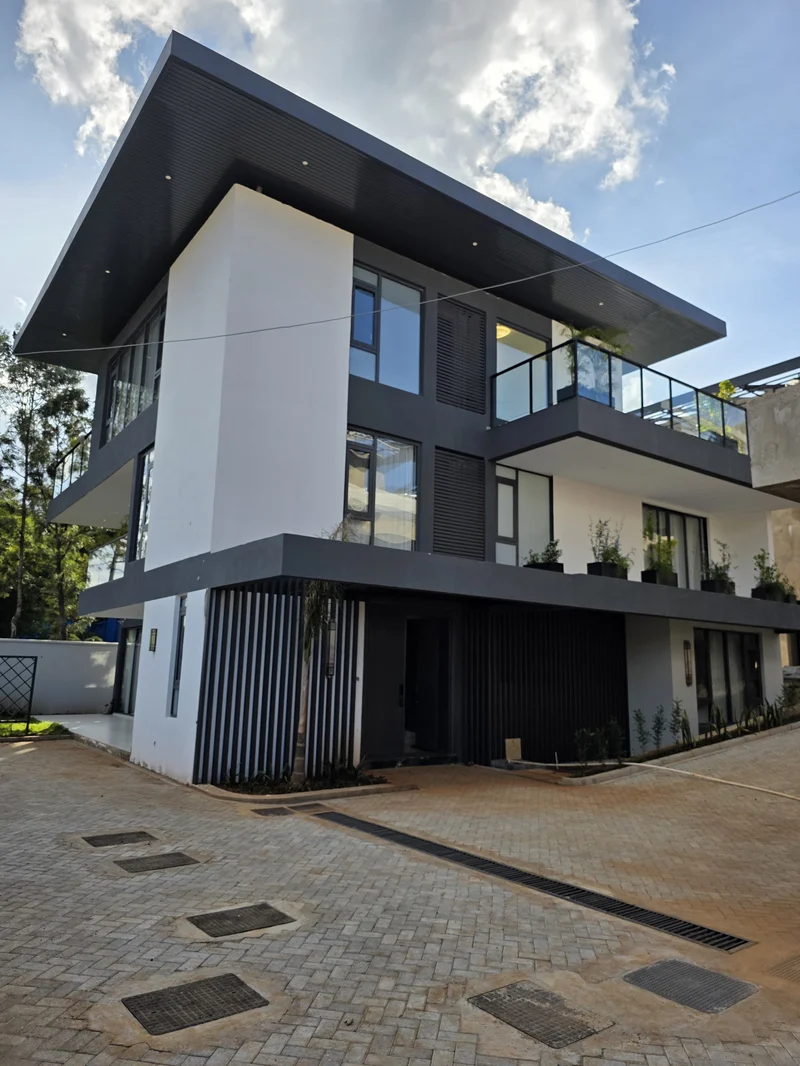 An Executive 5BEDROOM Town House For Sale In Lavington