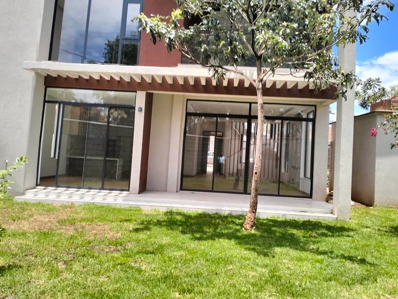 An Executive 5BEDROOM Town House For Sale In Lavington