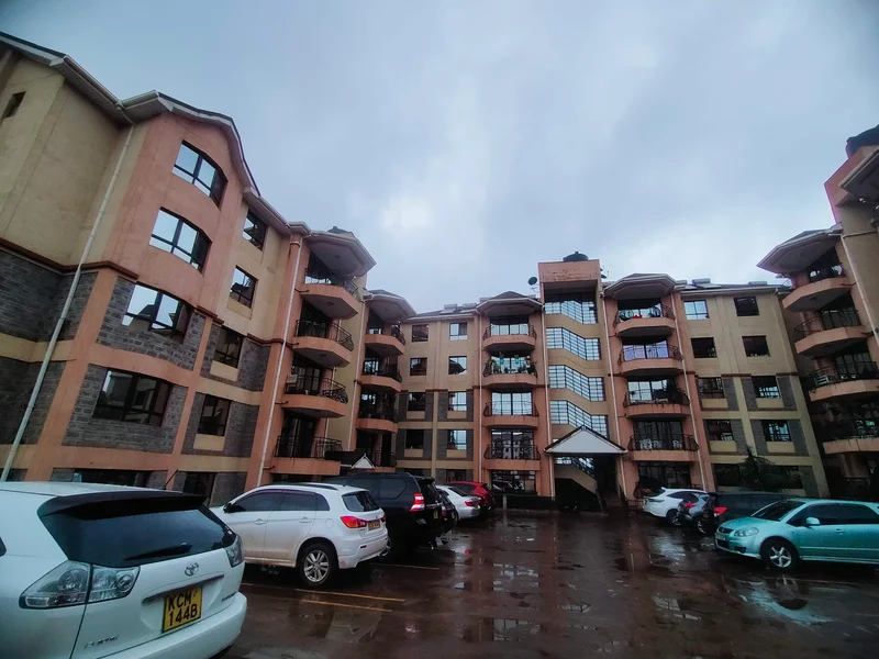 Now Available for SALE 3bedrooms + dsq