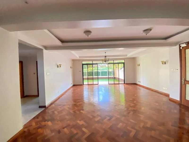 Luxurious 4 bedrooms duplex penthouse