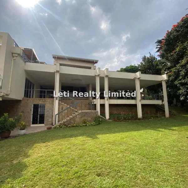 Commercial Property for rent in Lavington