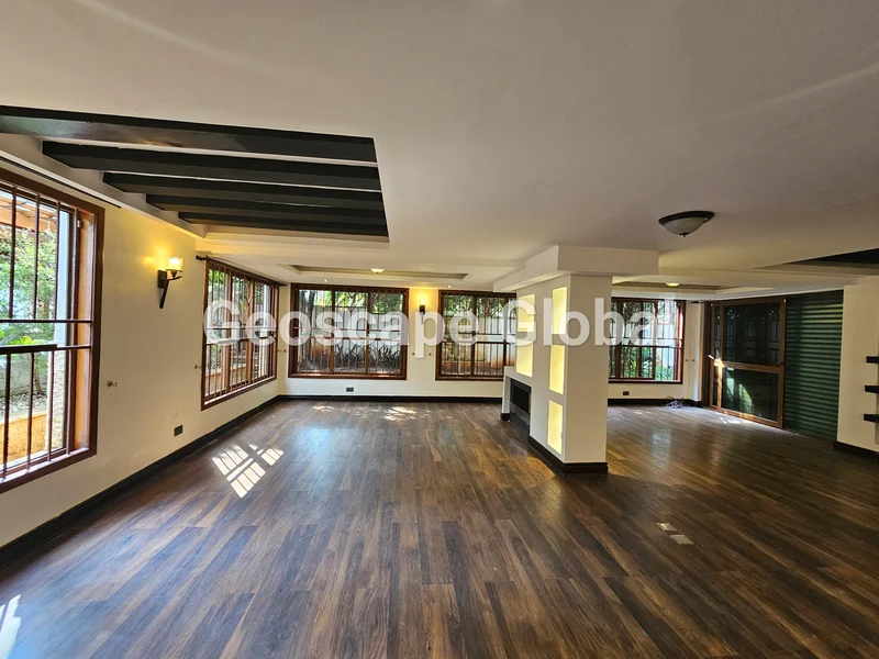 FOR RENT: Riverside Four-Bedroom Apartment