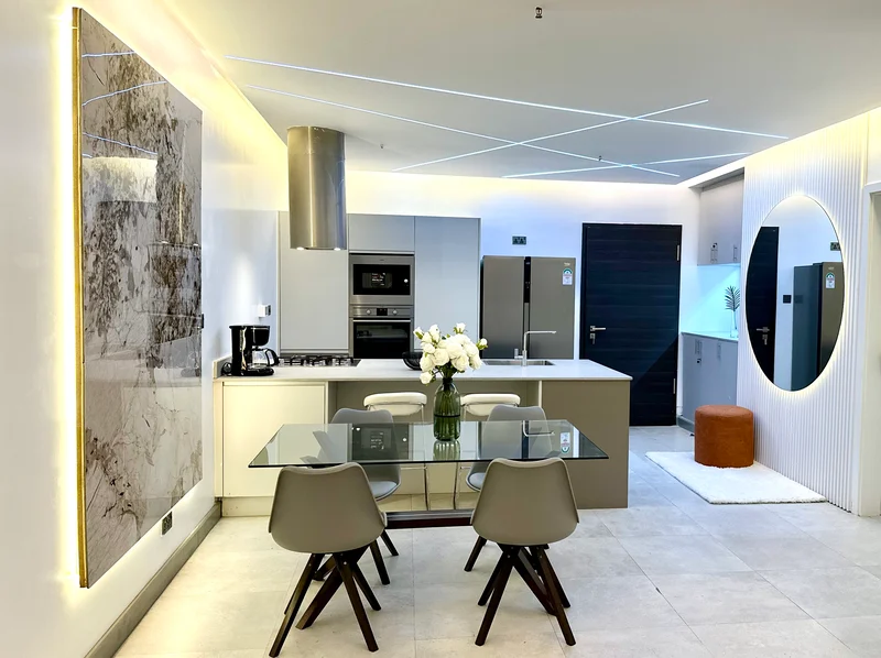 Modern Westlands 1BR · Workspace & Skyline View