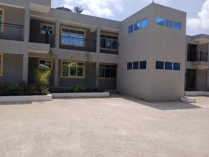 3br Apt, Karen