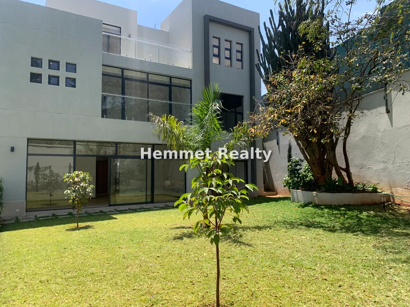 5-bedroom Townhouse for rent in Lavington