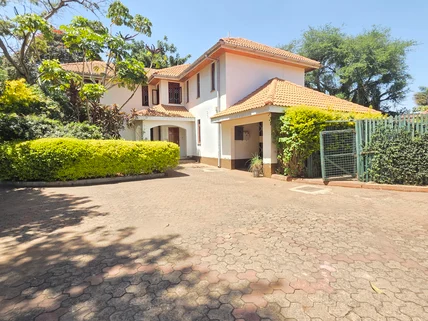 4-bedroom Townhouse for rent in Lavington, Nairobi