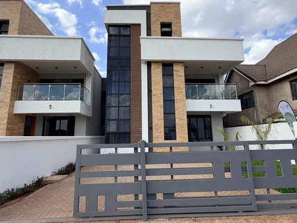 4-bedroom House for sale in Kamakis, Ruiru