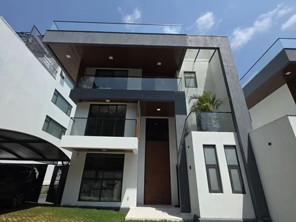6-bedroom Villa for sale in Lavington, Nairobi