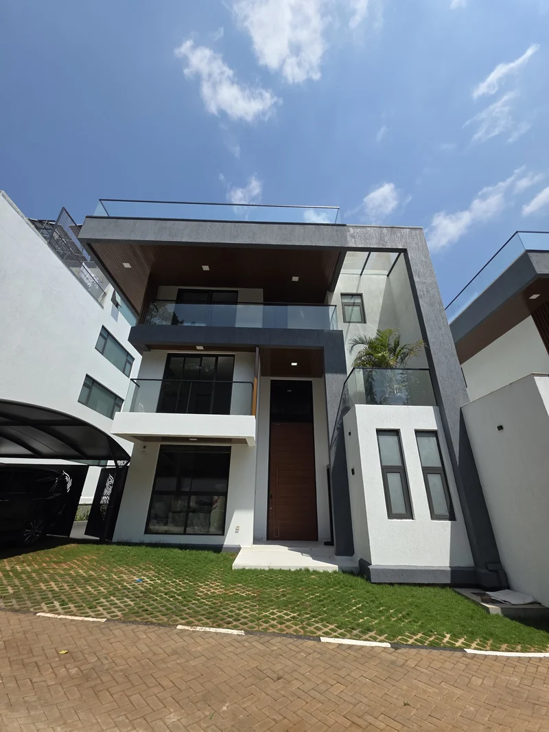 Modern 6 bedroom villa for sale in Lavington
