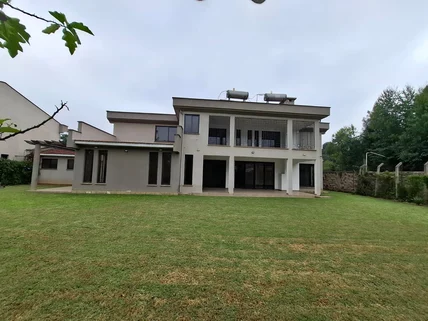 6-bedroom Townhouse for sale in Lavington, Nairobi