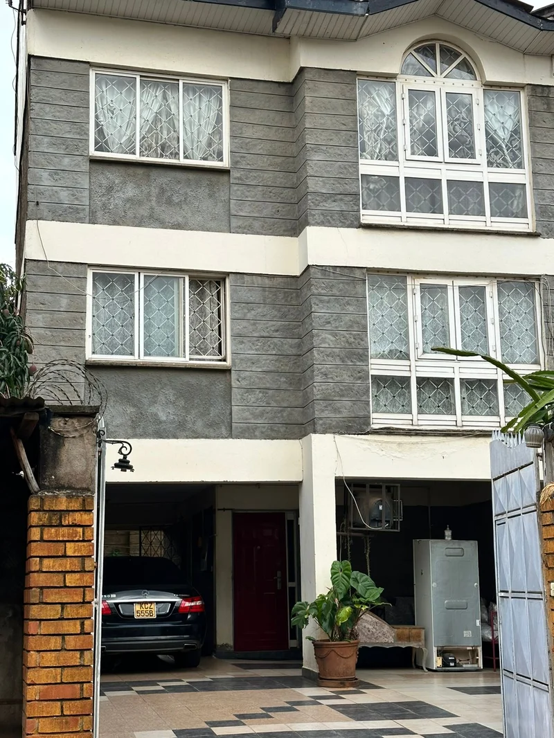 Very Spacious 5 BR House plus Sqs in South C