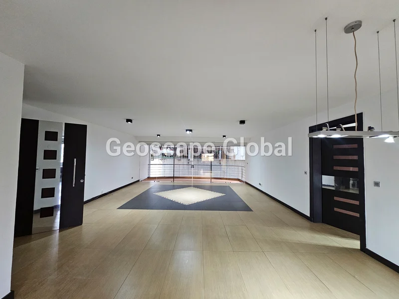 FOR RENT: Riverside Three-Bedroom Apartment