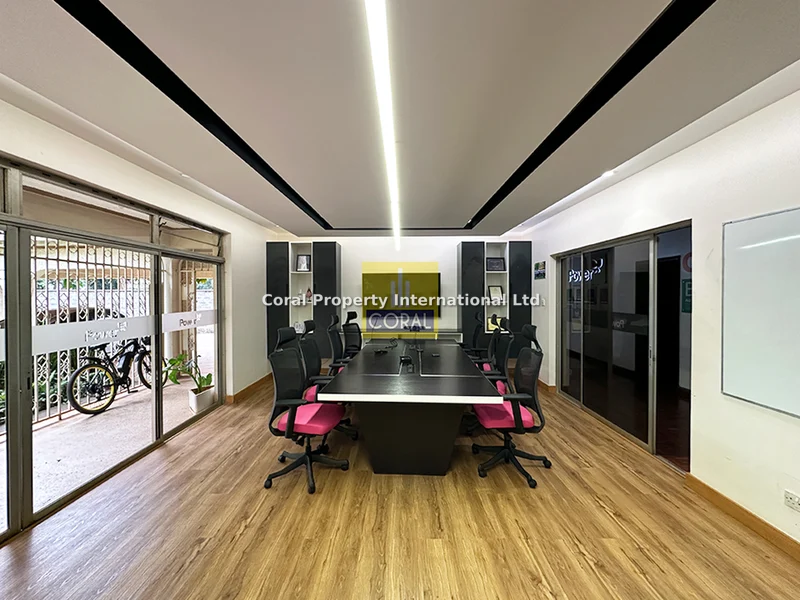 Office for rent in Kyuna