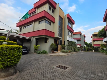 5-bedroom Townhouse for rent in Lavington, Nairobi