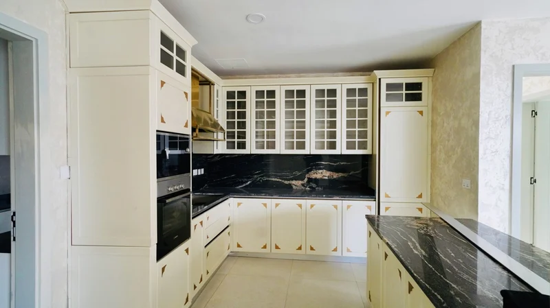 4 Bed Duplex + Dsq All EnSuite For Sale