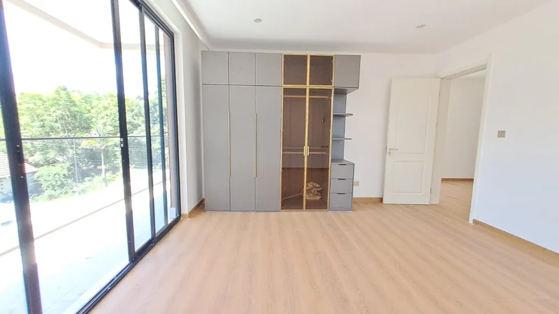 5 bedroom townhouse for sale in lavington