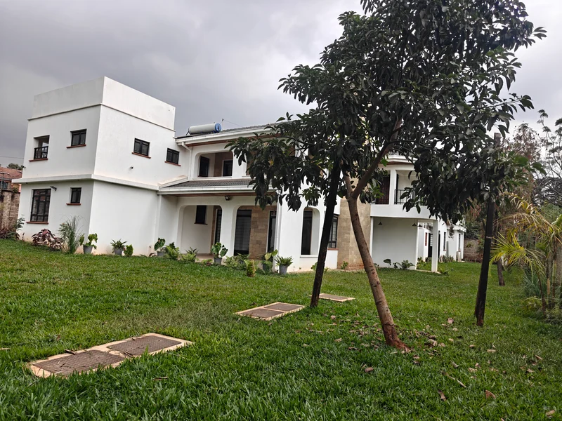 An Executive 5BEDROOM Double Storey For Sale In Runda